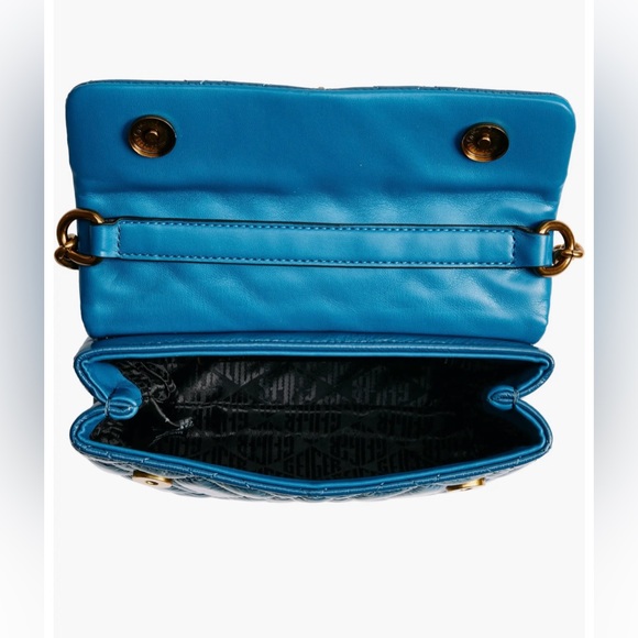 NWT Kurt Geiger Brixton Medium Lock Quilted Shoulder patent leather Bag blue - Picture 6 of 7